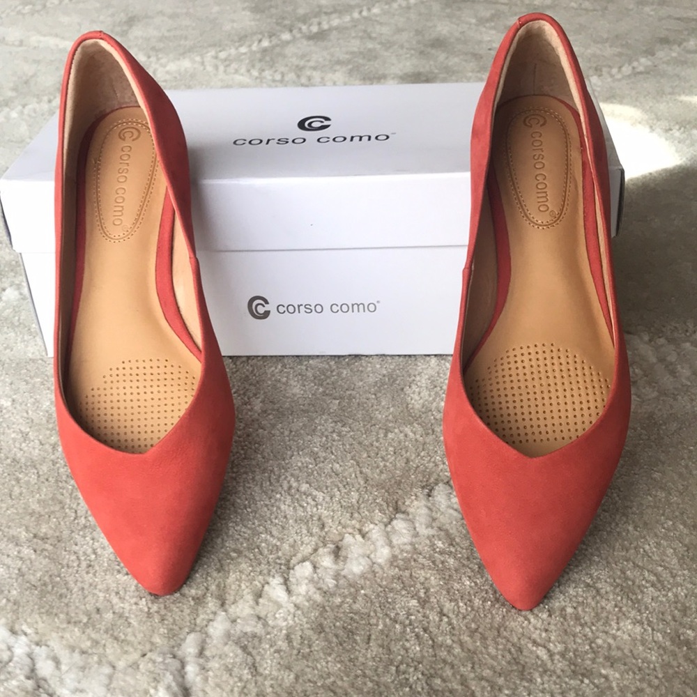 CORSO COMO Julia Coral Hot Sauce Suede Pointed Toe Flats 6 New with Box